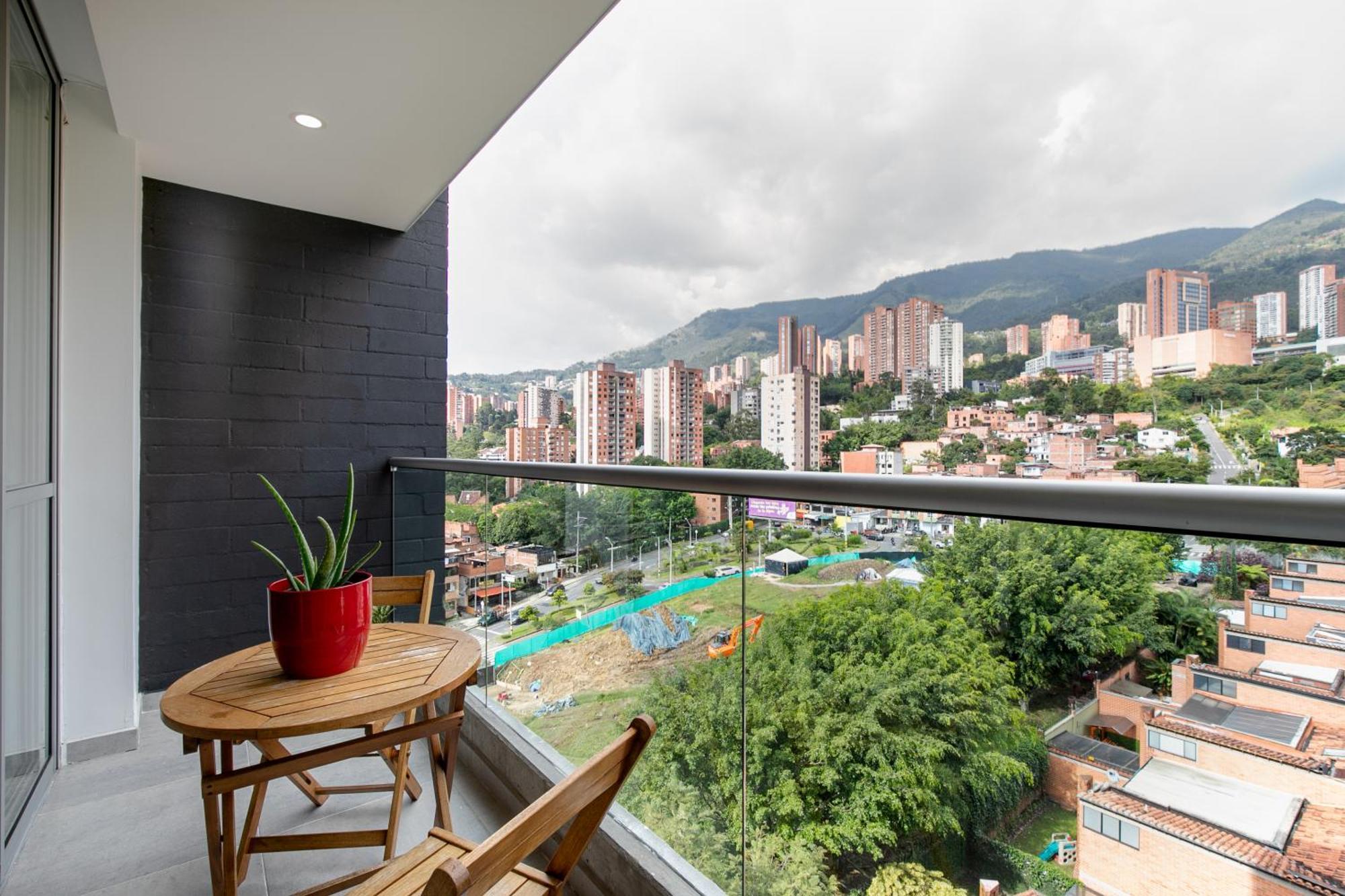 Apartamentos Borbon Suites 麦德林 外观 照片
