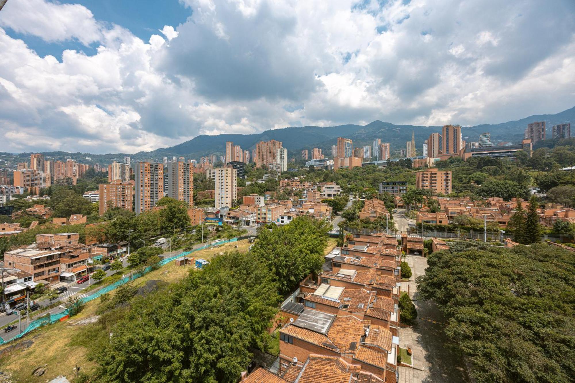 Apartamentos Borbon Suites 麦德林 外观 照片